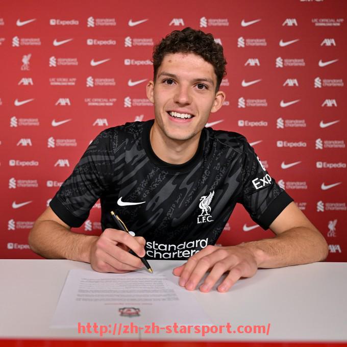 星空体育app-德甲球员转会信息汇总:2024年夏窗大动作回顾